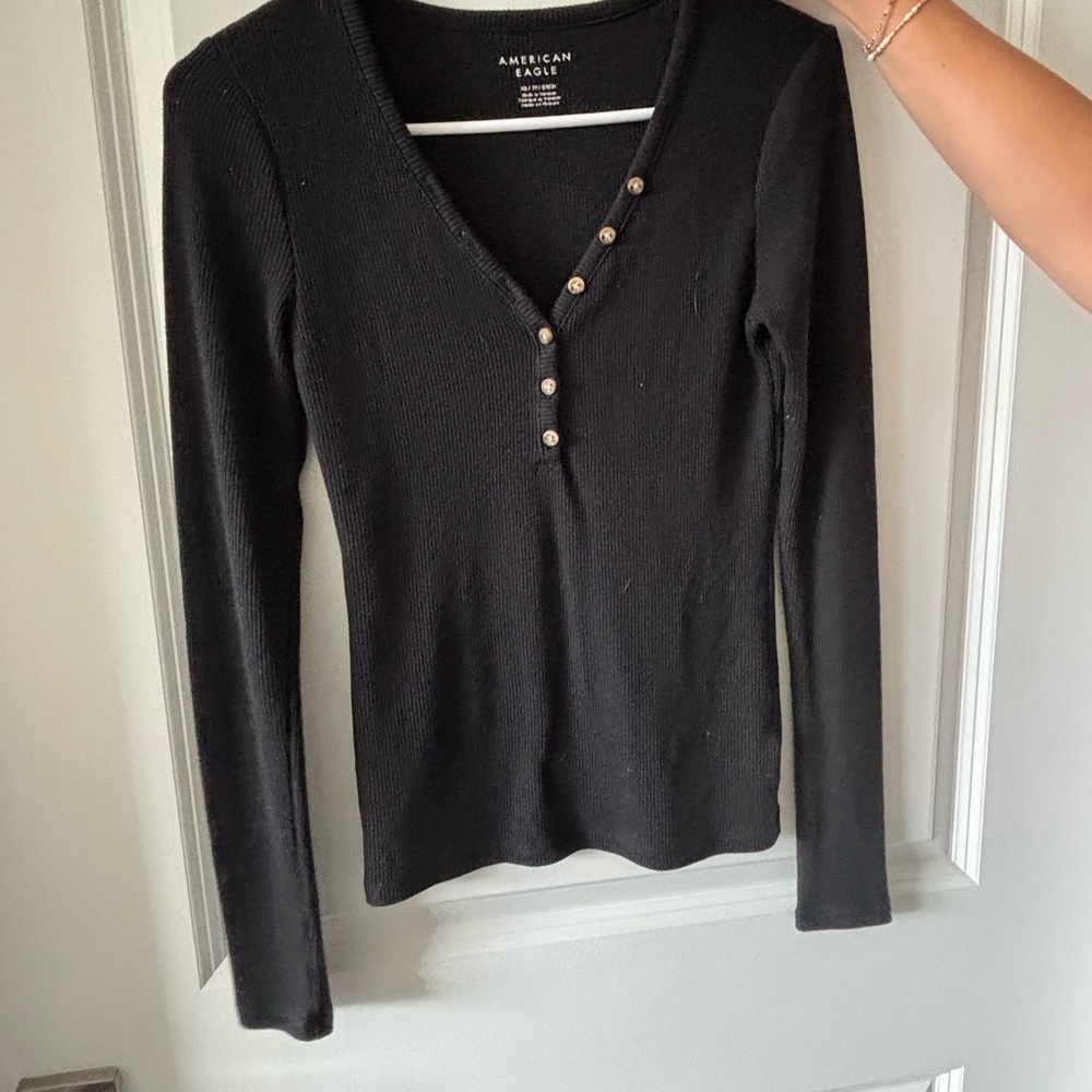 American Eagle Outfitters Black Fitted Buttoned Blouse